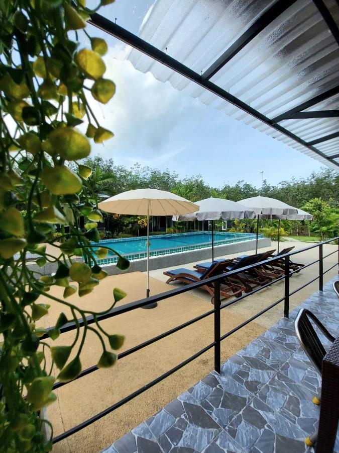 The Herbal Khao Lak Exterior foto